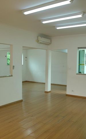 Casa para alugar com 380m², 3 quartos e 6 vagasSala