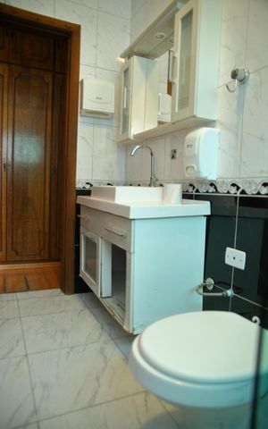 Casa para alugar com 380m², 3 quartos e 6 vagasBanheiro da Suíte 