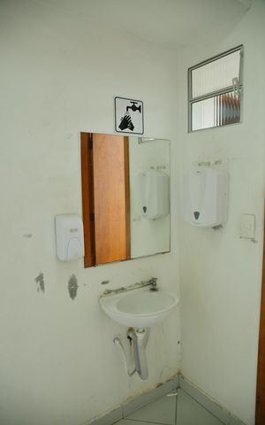 Casa para alugar com 380m², 3 quartos e 6 vagasBanheiro se Serviço 2 