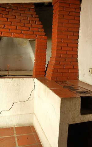 Casa para alugar com 380m², 3 quartos e 6 vagasChurrsaqueira/Forno 