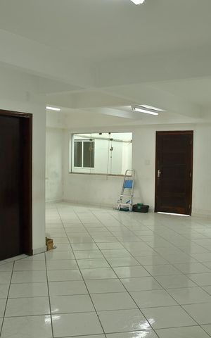 Casa para alugar com 380m², 3 quartos e 6 vagasSalão ( festas) 