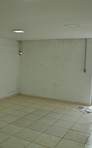 Casa para alugar com 380m², 3 quartos e 6 vagasQuarto Serviço/depósito 