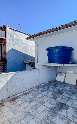 Casa à venda com 244m², 6 quartos e 3 vagasÁrea externa