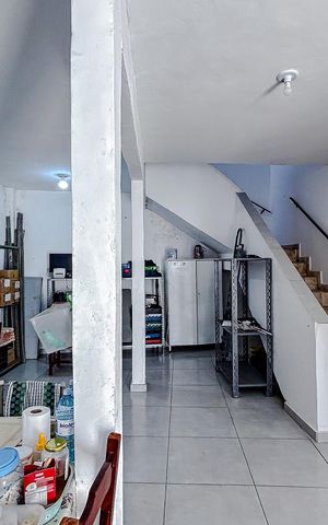 Casa à venda com 244m², 6 quartos e 3 vagasCasa 2