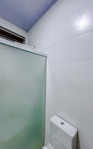 Casa à venda com 244m², 6 quartos e 3 vagasBanheiro 2