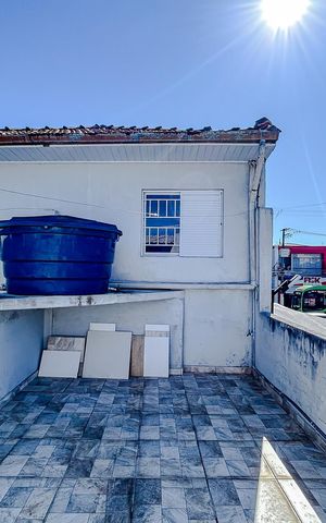 Casa à venda com 244m², 6 quartos e 3 vagasÁrea externa