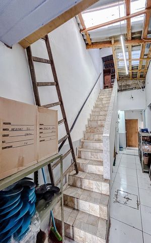 Casa à venda com 244m², 6 quartos e 3 vagasÁrea comum