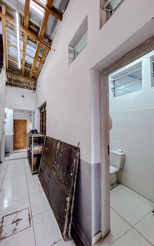 Casa à venda com 244m², 6 quartos e 3 vagasÁrea comum