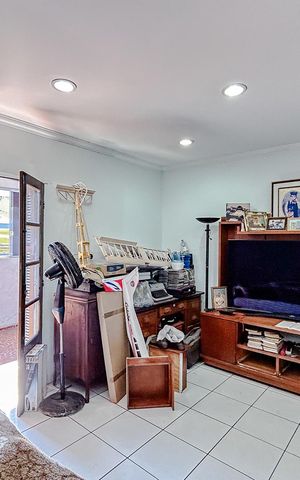 Casa à venda com 244m², 6 quartos e 3 vagasQuarto 1