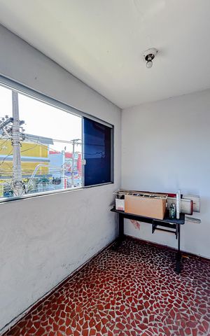 Casa à venda com 244m², 6 quartos e 3 vagasVaranda