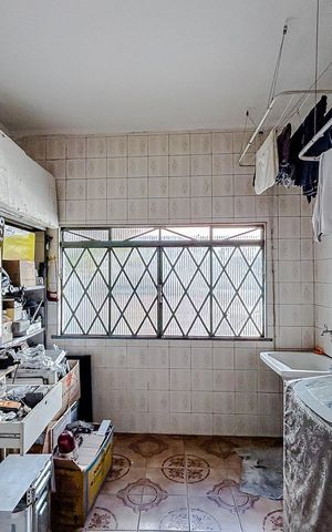 Casa à venda com 244m², 6 quartos e 3 vagasÁrea de Serviço