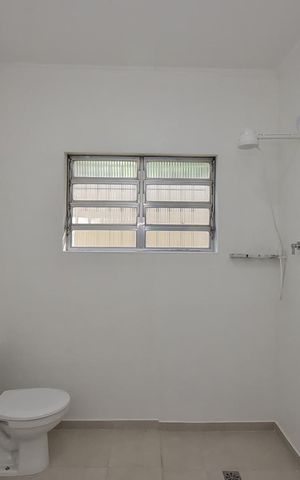 Casa à venda com 274m², 6 quartos e 4 vagasBanheiro