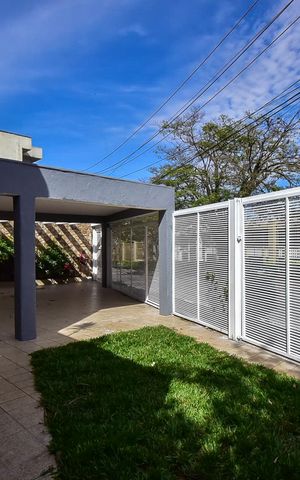 Casa à venda com 274m², 6 quartos e 4 vagasJardim