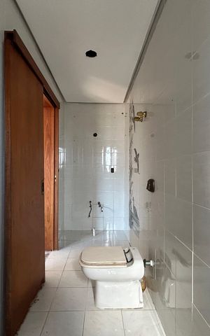 Apartamento para alugar com 299m², 3 quartos e 2 vagas Apartamento para alugar com 299m², 3 quartos e 2 vagasBanheiro
