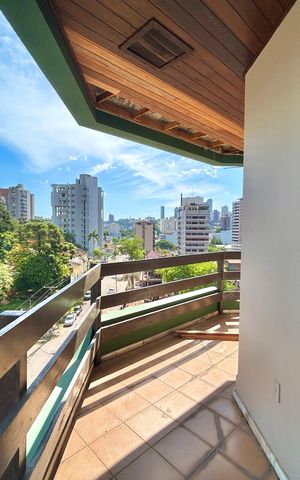 Apartamento para alugar com 299m², 3 quartos e 2 vagas Apartamento para alugar com 299m², 3 quartos e 2 vagasSacada
