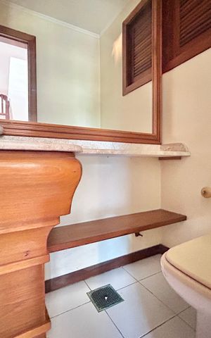 Apartamento para alugar com 299m², 3 quartos e 2 vagas Apartamento para alugar com 299m², 3 quartos e 2 vagasBanheiro