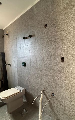Apartamento para alugar com 299m², 3 quartos e 2 vagas Apartamento para alugar com 299m², 3 quartos e 2 vagasBanheiro