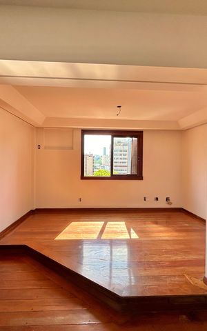 Apartamento para alugar com 299m², 3 quartos e 2 vagas Apartamento para alugar com 299m², 3 quartos e 2 vagasSala