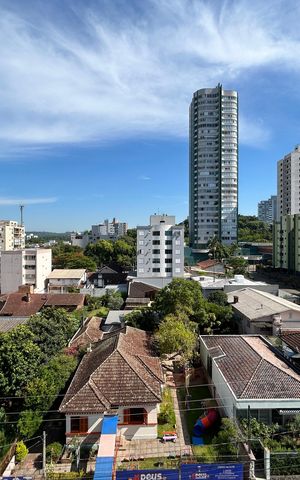 Apartamento para alugar com 299m², 3 quartos e 2 vagas Apartamento para alugar com 299m², 3 quartos e 2 vagasSacada