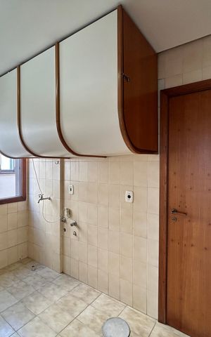 Apartamento para alugar com 299m², 3 quartos e 2 vagas Apartamento para alugar com 299m², 3 quartos e 2 vagasÁrea de Serviço
