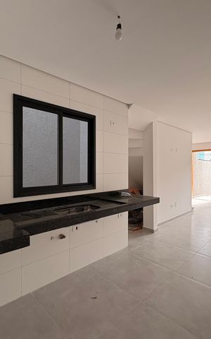 Casa à venda com 132m², 4 quartos e 2 vagas Casa à venda com 132m², 4 quartos e 2 vagasCozinha