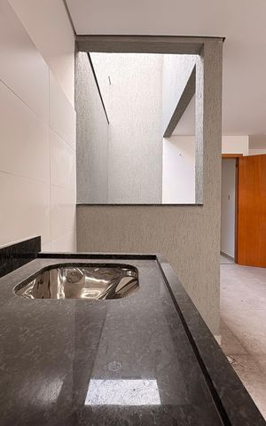 Casa à venda com 132m², 4 quartos e 2 vagas Casa à venda com 132m², 4 quartos e 2 vagasLavanderia