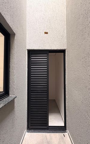 Casa à venda com 132m², 4 quartos e 2 vagas Casa à venda com 132m², 4 quartos e 2 vagasÁrea privativa quarto 1