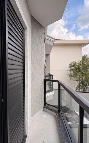 Casa à venda com 132m², 4 quartos e 2 vagas Casa à venda com 132m², 4 quartos e 2 vagasSacada