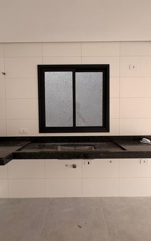 Casa à venda com 132m², 4 quartos e 2 vagas Casa à venda com 132m², 4 quartos e 2 vagasCozinha