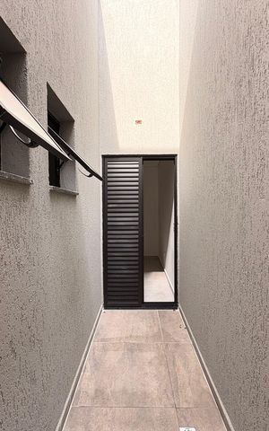 Casa à venda com 132m², 4 quartos e 2 vagas Casa à venda com 132m², 4 quartos e 2 vagasÁrea privativa suite 1