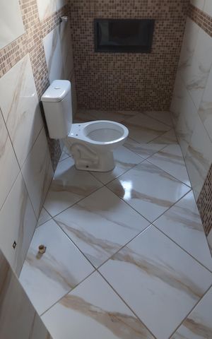 Casa à venda com 80m², 3 quartos e 1 vagaBanheiro
