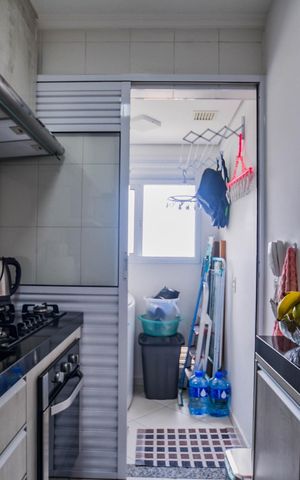 Apartamento à venda com 52m², 2 quartos e 1 vaga Apartamento à venda com 52m², 2 quartos e 1 vagaCozinha e Área de Serviço