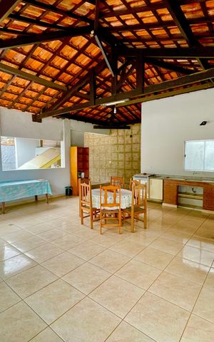 Casa à venda com 415m², 4 quartos e 5 vagas Casa à venda com 415m², 4 quartos e 5 vagasChurrasqueira