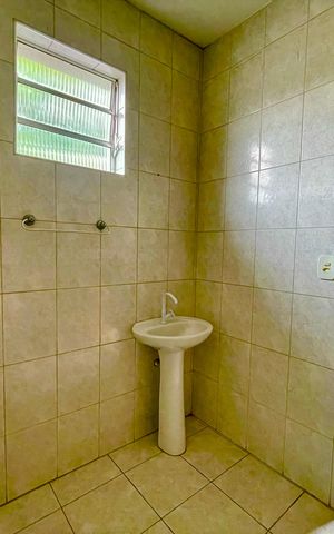 Casa à venda com 415m², 4 quartos e 5 vagas Casa à venda com 415m², 4 quartos e 5 vagasBanheiro da Suíte 4