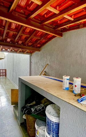 Casa à venda com 415m², 4 quartos e 5 vagas Casa à venda com 415m², 4 quartos e 5 vagasCorredor externo