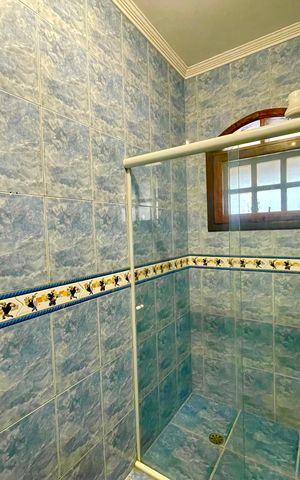 Casa à venda com 415m², 4 quartos e 5 vagas Casa à venda com 415m², 4 quartos e 5 vagasBanheiro da Suíte 3