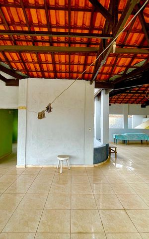 Casa à venda com 415m², 4 quartos e 5 vagas Casa à venda com 415m², 4 quartos e 5 vagasTerraço
