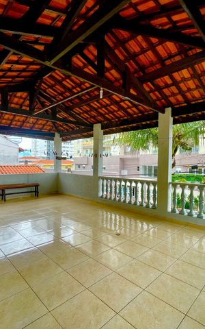Casa à venda com 415m², 4 quartos e 5 vagas Casa à venda com 415m², 4 quartos e 5 vagasTerraço