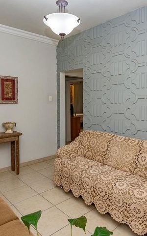 Casa à venda com 226m², 4 quartos e 2 vagas Casa à venda com 226m², 4 quartos e 2 vagasSala 1