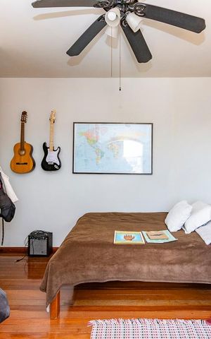 Casa à venda com 226m², 4 quartos e 2 vagas Casa à venda com 226m², 4 quartos e 2 vagasSuíte 3