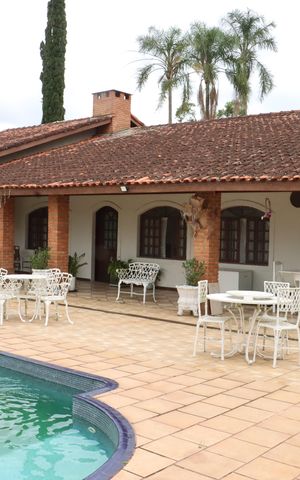 Casa de condomínio para alugar com 2600m², 3 quartos e sem vagaÁrea comum
