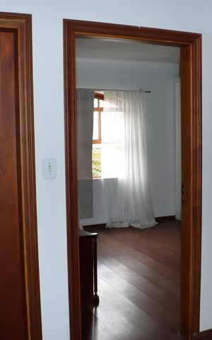 Casa de condomínio para alugar com 2600m², 3 quartos e sem vagaCorredor