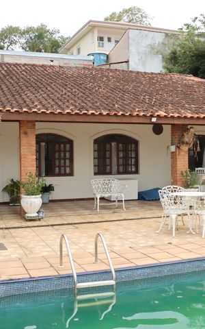 Casa de condomínio para alugar com 2600m², 3 quartos e sem vagaÁrea comum