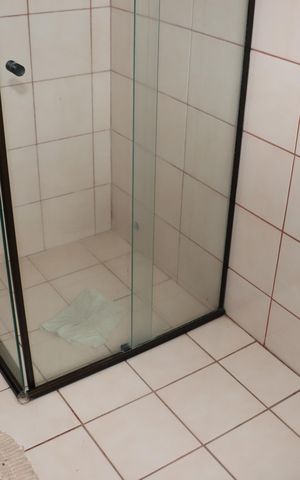 Casa de condomínio para alugar com 2600m², 3 quartos e sem vagaBanheiro Social