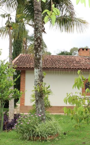 Casa de condomínio para alugar com 2600m², 3 quartos e sem vagaÁrea comum