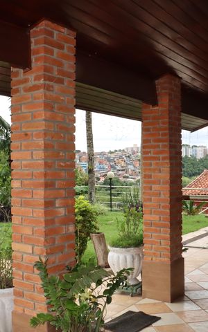 Casa de condomínio para alugar com 2600m², 3 quartos e sem vagaÁrea comum