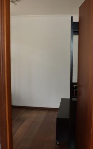 Casa de condomínio para alugar com 2600m², 3 quartos e sem vagaCorredor