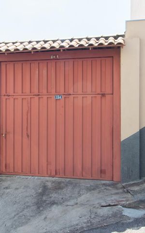 Casa para alugar com 80m², 2 quartos e 1 vaga Casa para alugar com 80m², 2 quartos e 1 vagaFachada