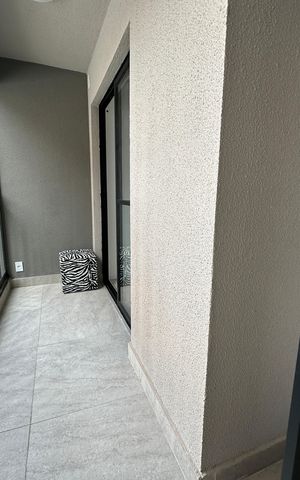 Apartamento para alugar com 55m², 2 quartos e 1 vaga Apartamento para alugar com 55m², 2 quartos e 1 vagaVaranda