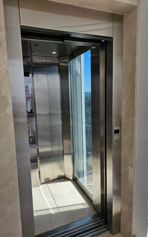 Casa de condomínio à venda com 771m², 4 quartos e 4 vagas